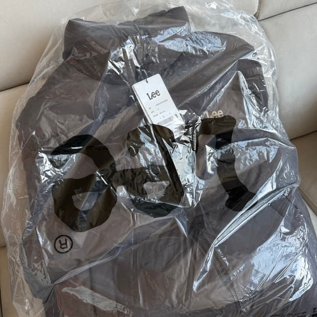 새거) 리 브러운 패딩 팔아요