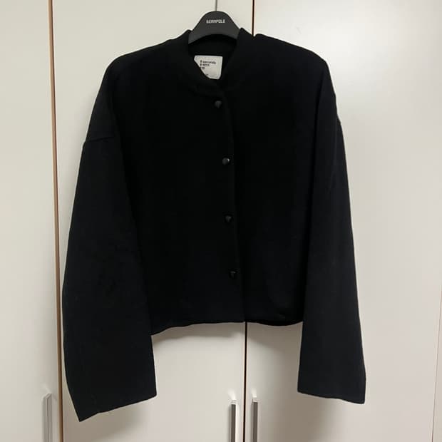 에잇세컨즈 블루종 모직숏코트