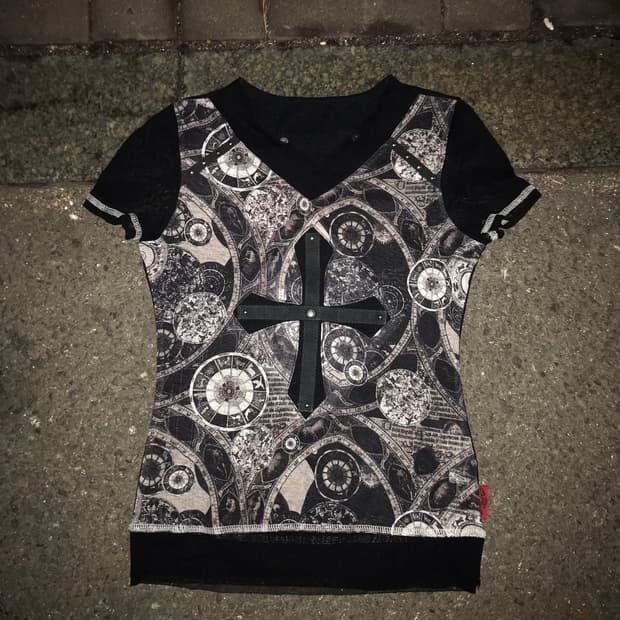 [Ozz on] Gothic Astral Cross Tee