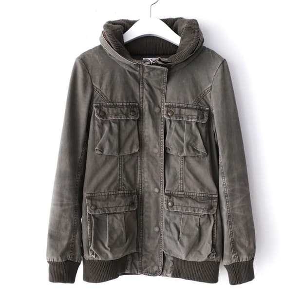 cargo pocket hood jacket