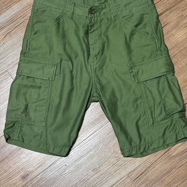 리바이스 올리브오일 카고 반바지