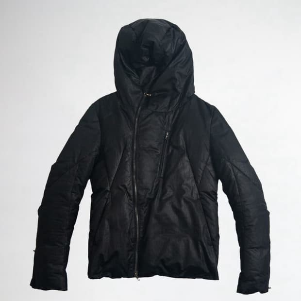 어태치먼트 사선집업 다운 자켓 1