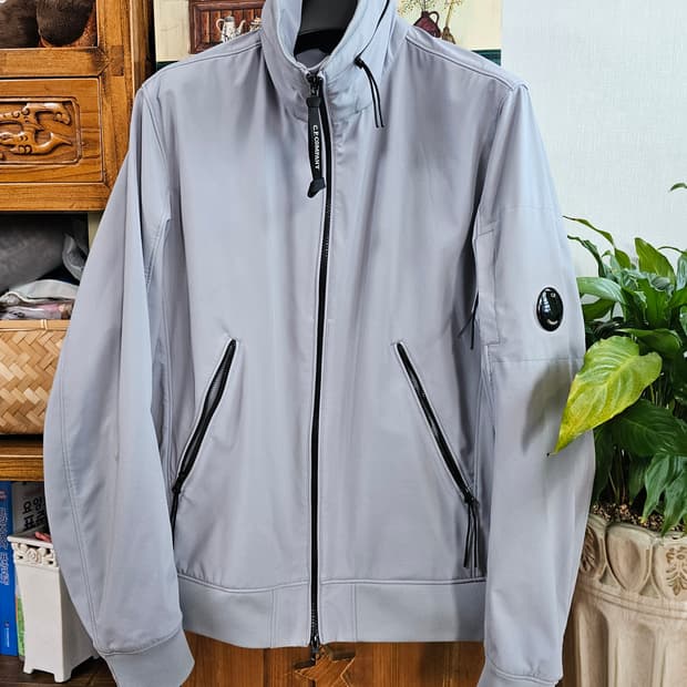 씨피컴퍼니 나일론 자켓 팔아요 cp컴퍼니 바람막이 100 50 105 L