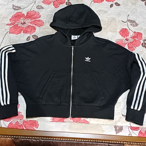 아디다스 오버핏 크롭후드집업 85 여성55 가슴67 기장50