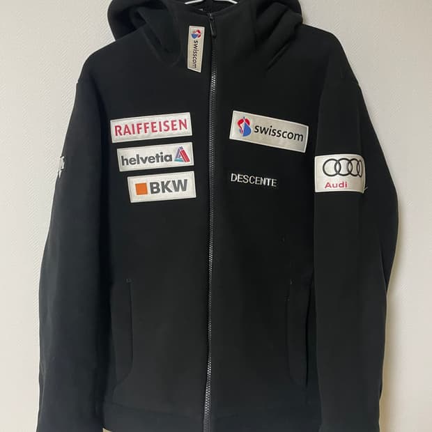 데상트 아우디 후리스