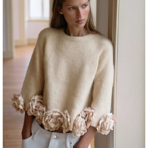 Zara 플라워 텍스처 콤비 니트 