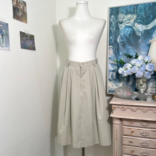mute beige pleats a-line skirt