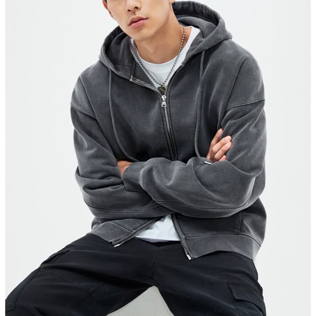 소버먼트 후드집업
