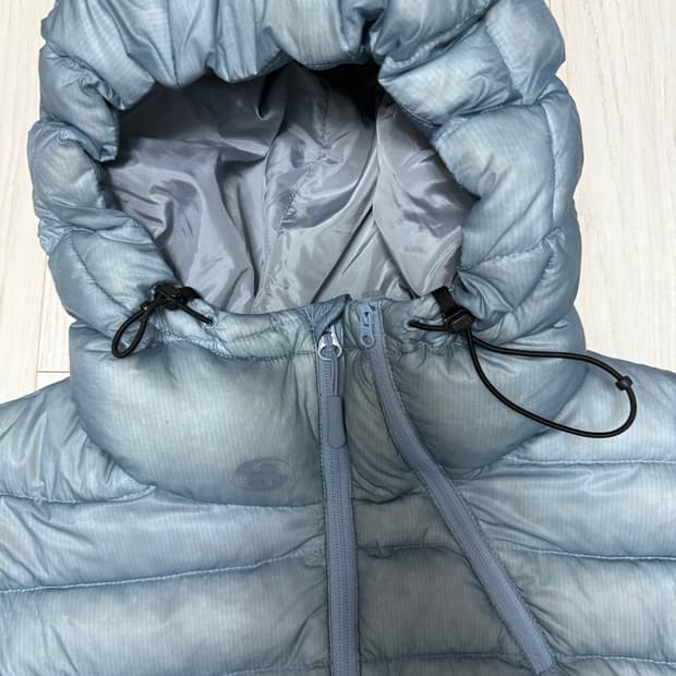 산산기어 서픽스 푸퍼자켓 스카이 블루-24fw 크림판매가 100넘음