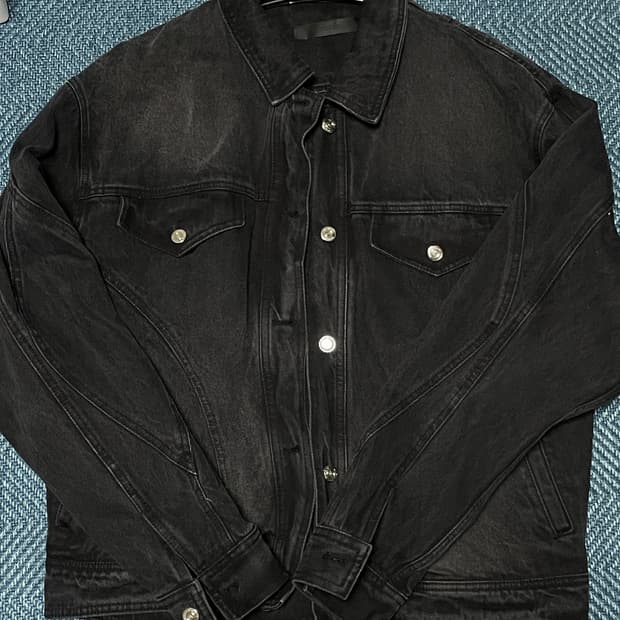 [L] 51퍼센트 흑청 데님자켓