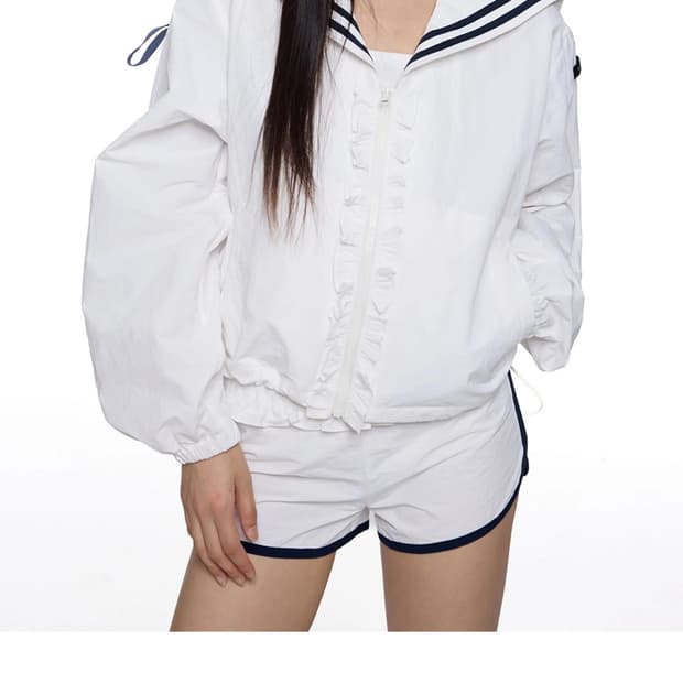 세일러카라 바람막이