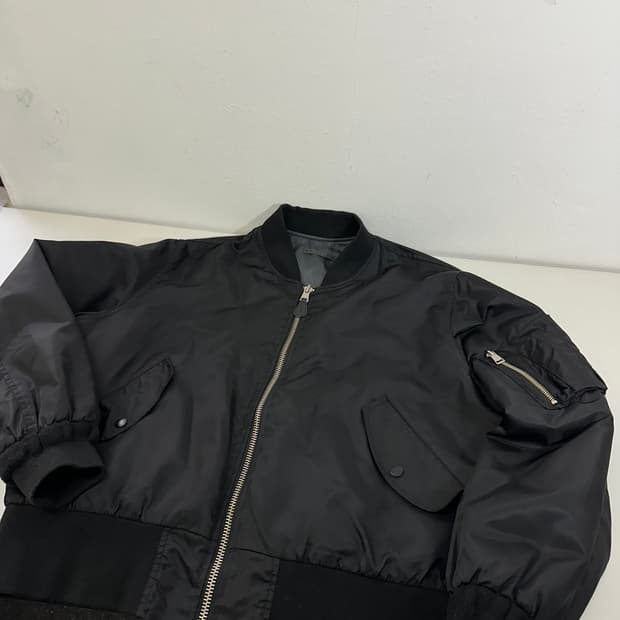 M-L 제멋 블랙 오버핏 누빔 MA-1 항공점퍼