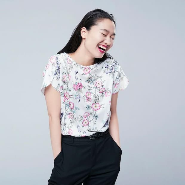 UNIQLO 콜라보 스튜디오샌더슨 플로럴 티셔츠