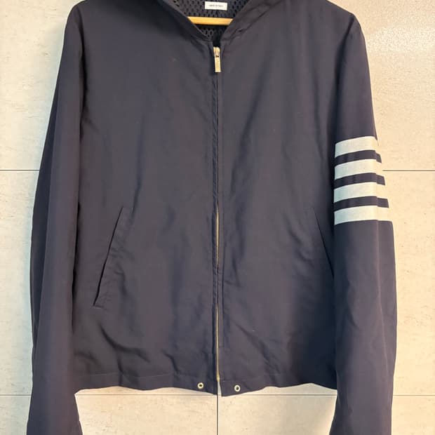 톰브라운 사선 후드 자켓