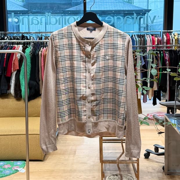 버버리 베이지 노바체크 가디건 