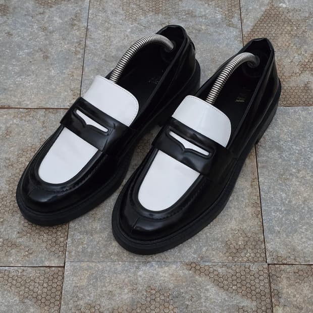 (245)자라 배색 페니 로퍼 구두