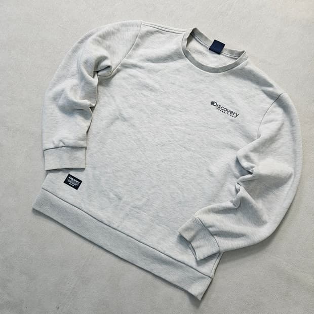 100 디스커버리 스몰로고 기모 맨투맨 0326Y