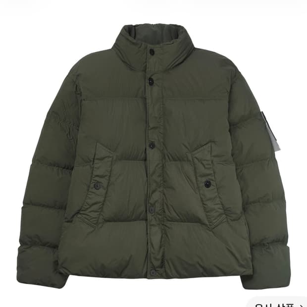 스톤아일랜드 밀리터리그린 크링클랩스 다운 논후드 25fw XL