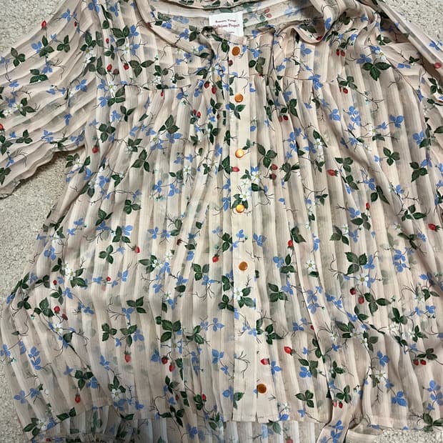 딸기쨈프로젝트 블라우스