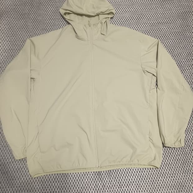 [XL] 유니클로 남성 포켓터블 UV PROTECTION 바람막이