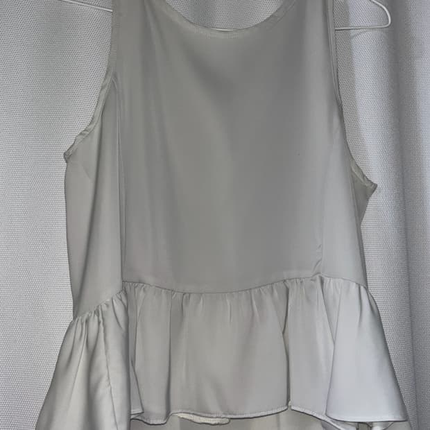 (새상품) 에옹쓰 가든 레이어드 프릴탑 최신버전