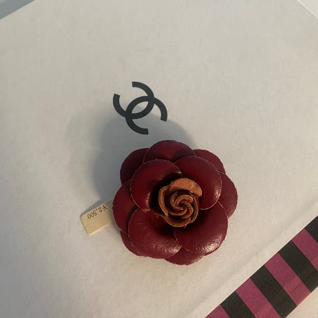 리얼가죽 빈티지 까멜리아 동백꽃 브로치