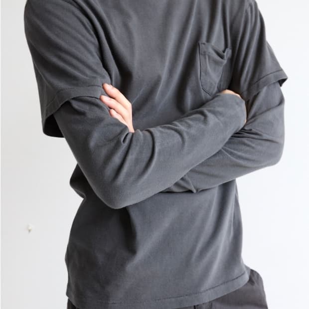 해칭룸 Split Tee Over Dyed Charcoal