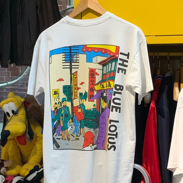90s 틴틴의 모험 프린팅 티셔츠 푸른 연꽃