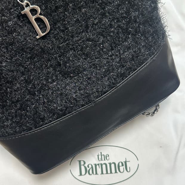 더바넷 thebarnet 트위드 드로우스트링 체인 백팩