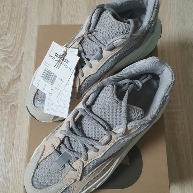 [255]아디다스 이지부스트 350 v2 크림 