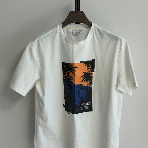 질스튜어트 스포츠 그래픽 반팔티 화이트