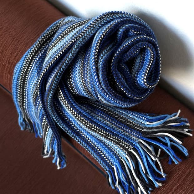 Multi stripe knit muffler