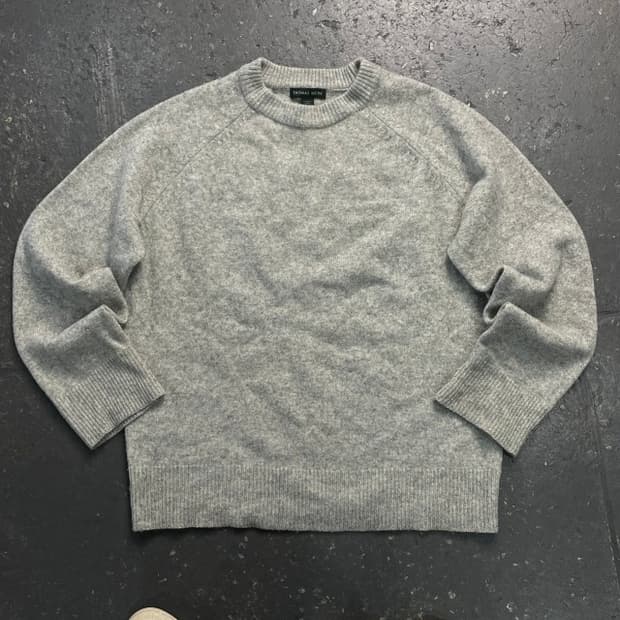 100 토마스 모어 니트 