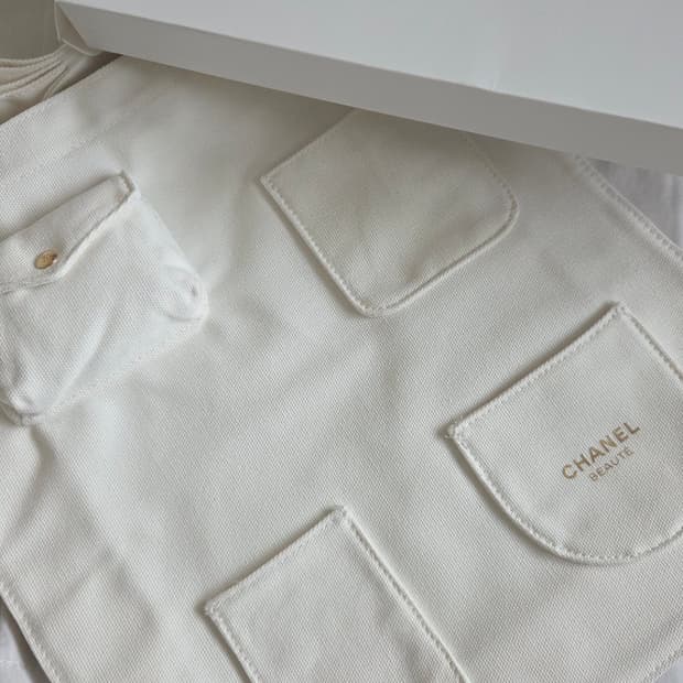 샤넬 에코백 새상품