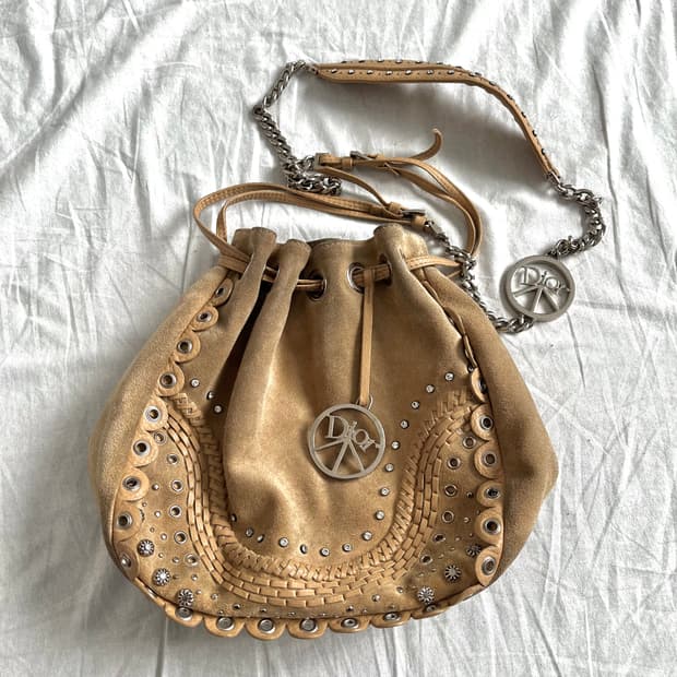 rare* 존갈리아노 디올 피어싱 피스앤러브 스웨이드 버킷백