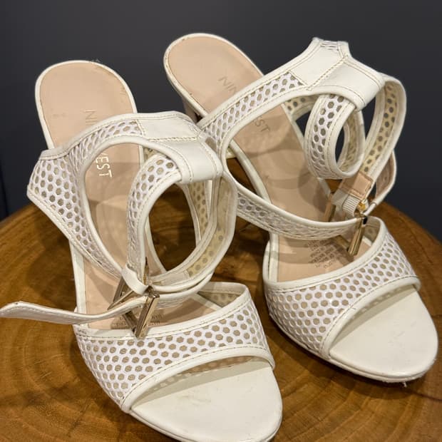 Nine west