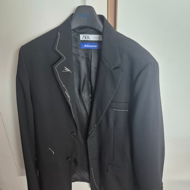 자라 아더에러 1차 콜라보 블레이저L, 팬츠 S 셋업 팝니다.