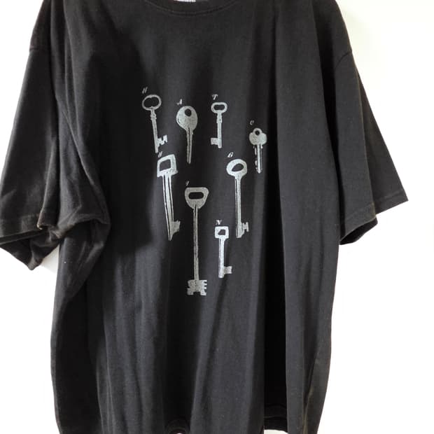 3) 해칭룸 키 빈티지 티셔츠