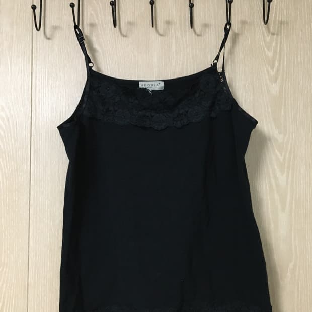 검정 레이스 나시