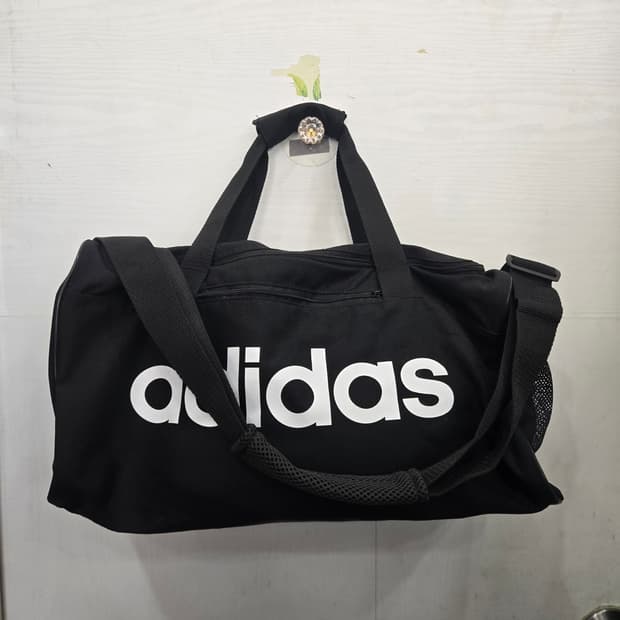 adidas 아디다스 운동가방! 수납공간 넓고 상태굿~ 손잡이 벨크로!
