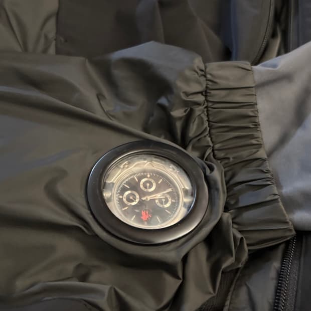 오호스 워치홀 윈드쉘 2사이즈