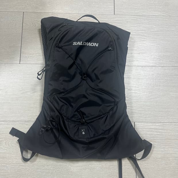 살로몬 XT 6 블랙 백팩