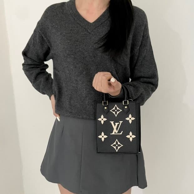 루이비통 쁘띠 삭 플라