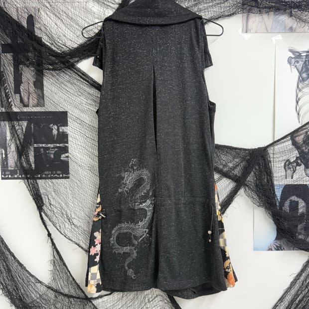 Oriental mood dragon detailed onepiece