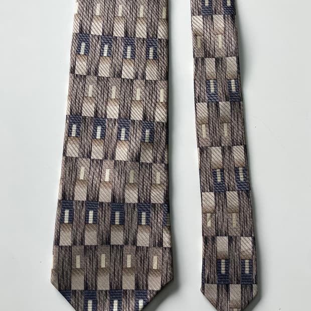 미쏘니 넥타이