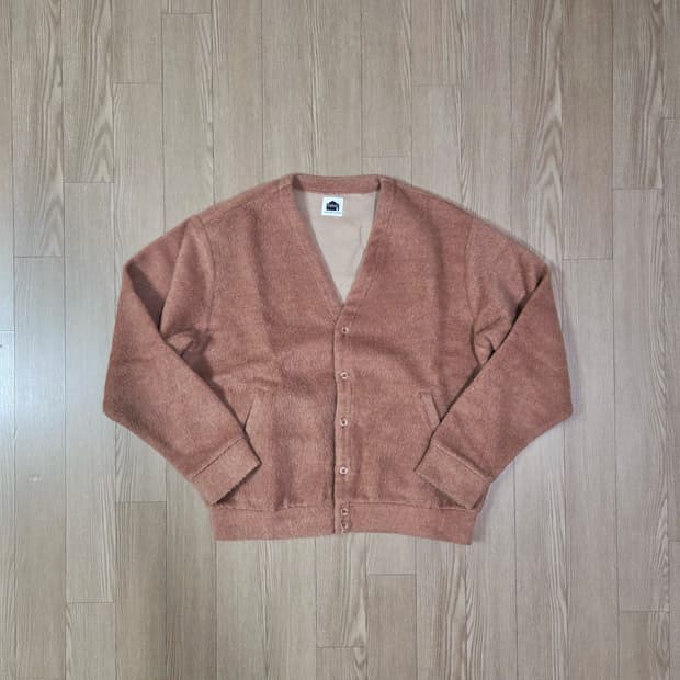 Fafatt 라이트 핑크 쉐독 울 카디건