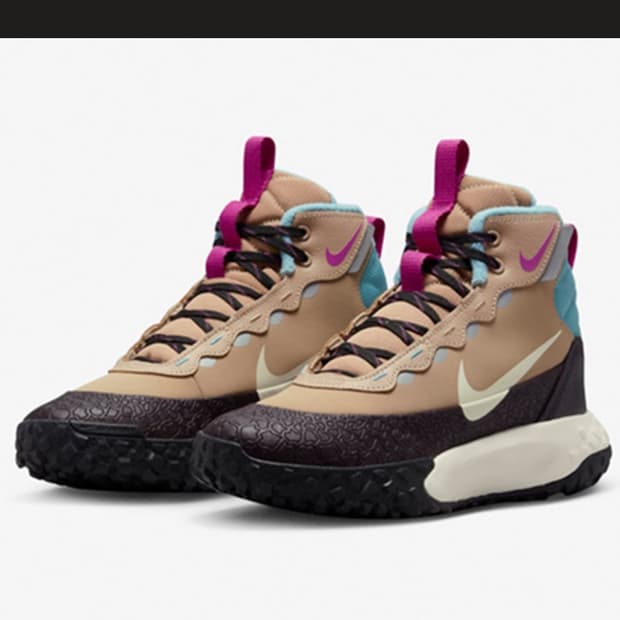 나이키 3종 부츠. 운동화 사이즈 240