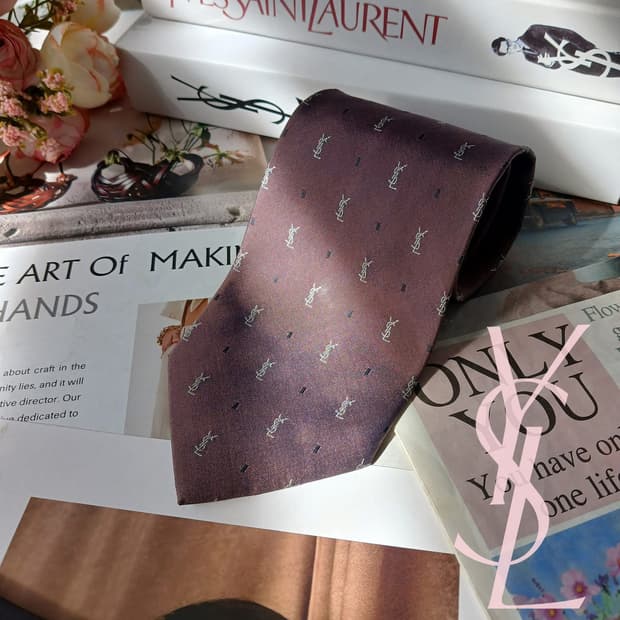 입생로랑 실크 버건디 로고 패턴 넥타이 9.6cm B등급 A19855