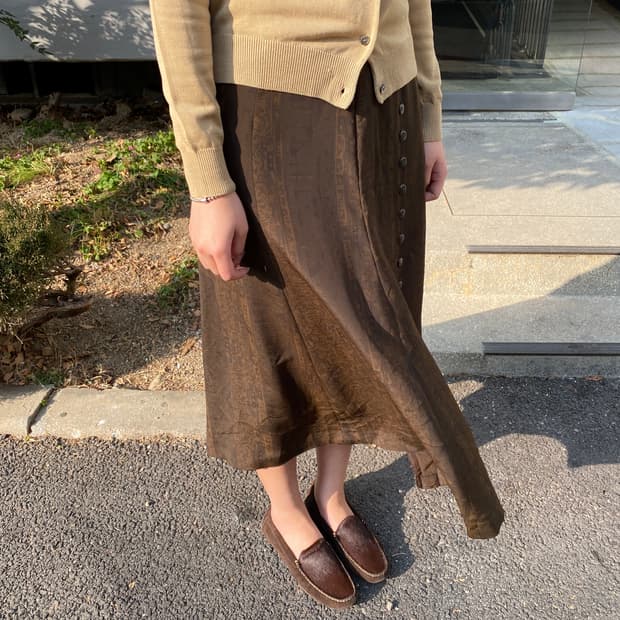 🤎 [Vintage] 에스닉 패턴 프론트 버튼 롱 스커트