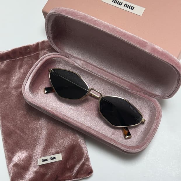 Miumiu 선글라스